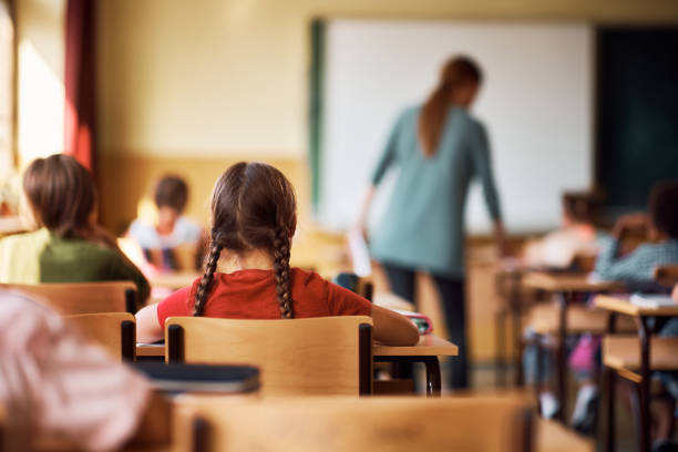 Eğitimde 4+4+4 modeli değişiyor mu?  Liseler zorunlu olmaktan çıkıp 3 yıla düşürülsün